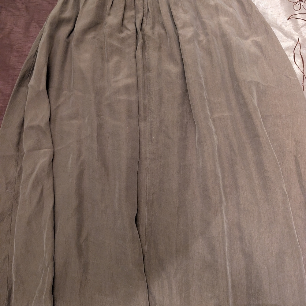 Green Silk Button-Down Skirt - Picture 5 of 7